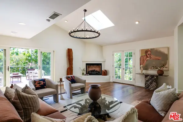 2216 E Live Oak Drive, Los Angeles, CA 90068