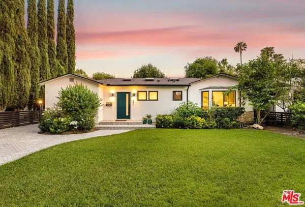 11920 Hartsook Street, Valley Village, CA 91607