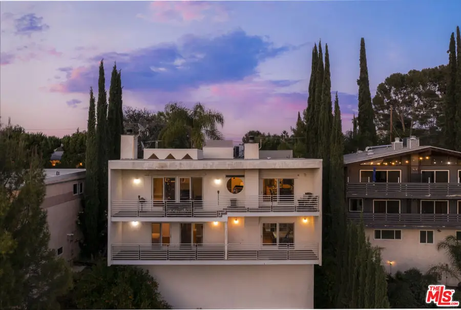 5045 Calatrana Drive, Woodland Hills, CA 91364 - #2