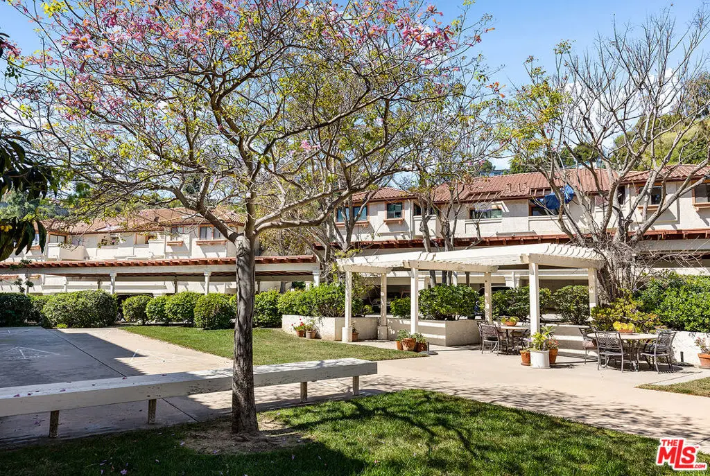 501 Palisades Drive #106, Pacific Palisades, CA 90272 - #1