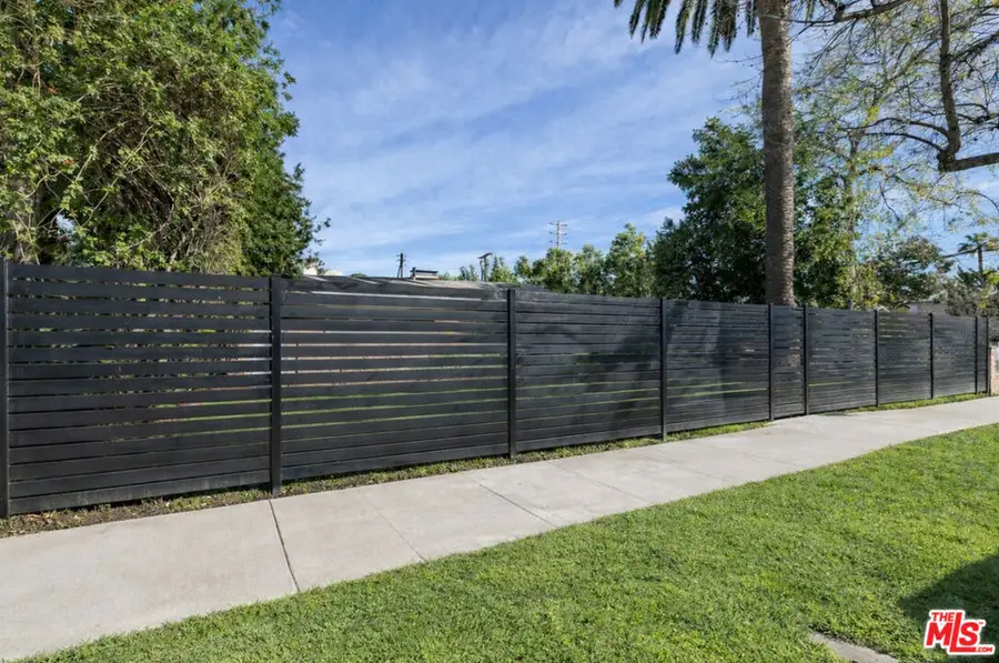 5208 Woodman Avenue, Sherman Oaks, CA 91401 - #3