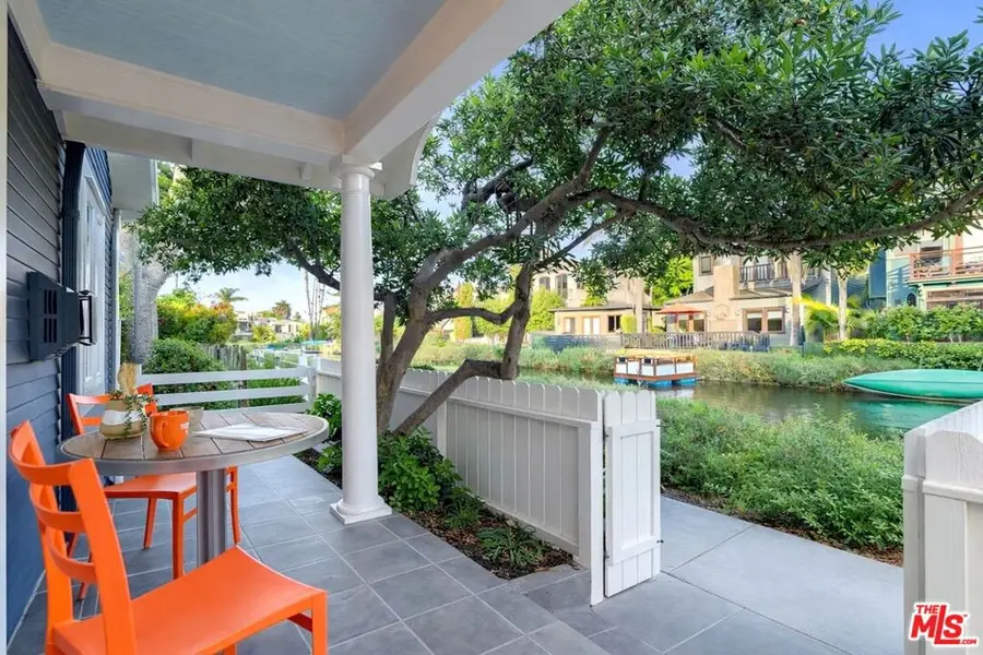 427 Howland Canal, Venice, CA 90291 - #2