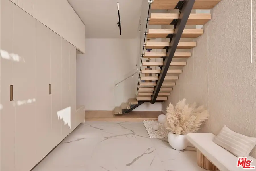 1227 N Formosa Avenue #1, West Hollywood, CA 90046 - #2