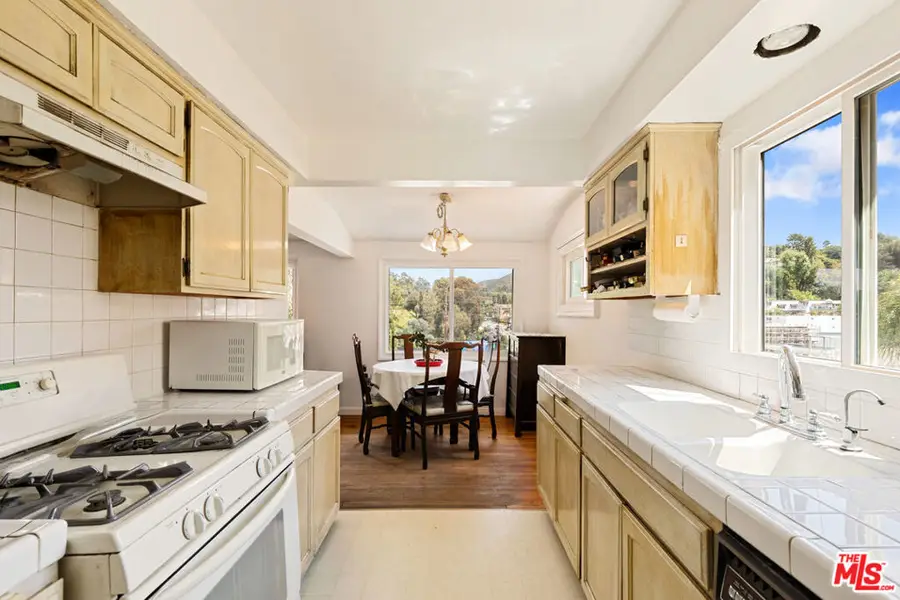 3242 Dos Palos Drive, Los Angeles, CA 90068 - #3