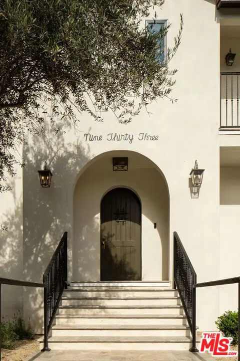 933 S Sycamore Avenue, Los Angeles, CA 90036 - #2