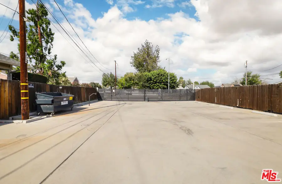 2301 Buena Vista Street, Bakersfield, CA 93304 - #2