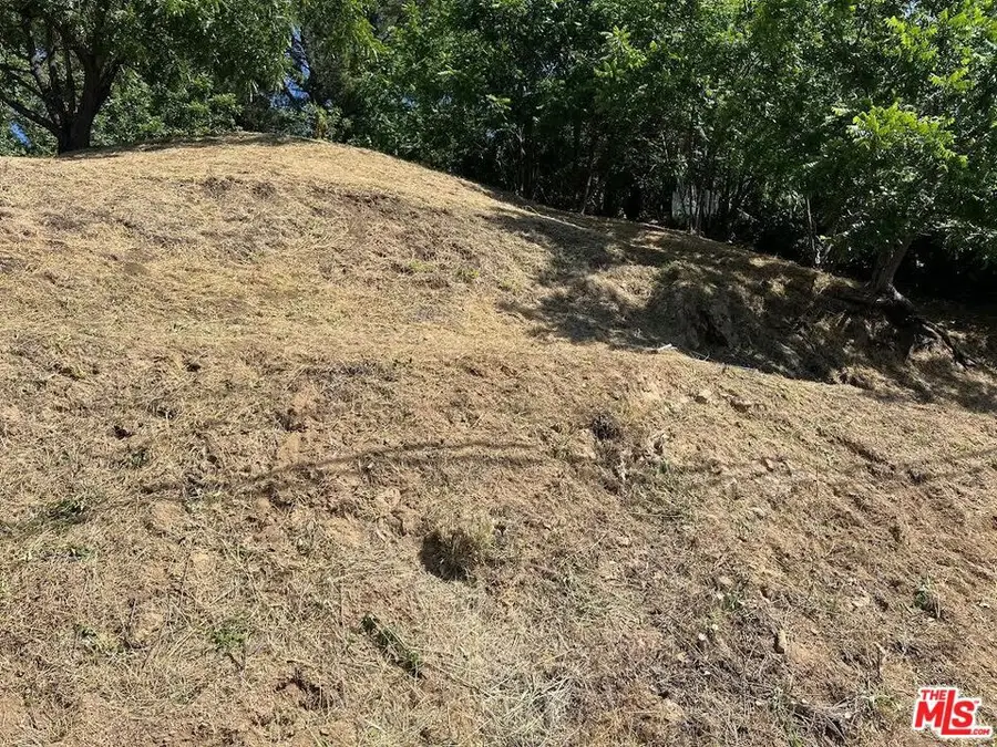 2560 N Hines Drive, Los Angeles, CA 90065 - #3