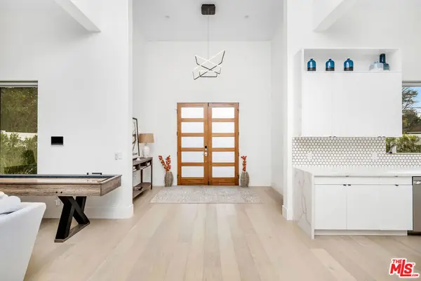 22931 Dolorosa Street, Woodland Hills, CA 91367