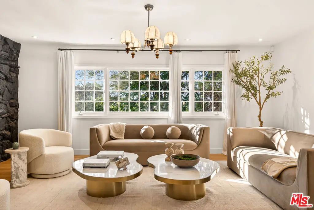 16644 Calneva Drive, Encino, CA 91436 - #1