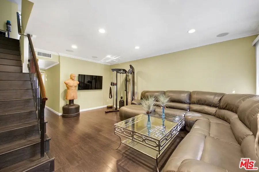 6330 Morse Avenue, North Hollywood, CA 91606 - #2