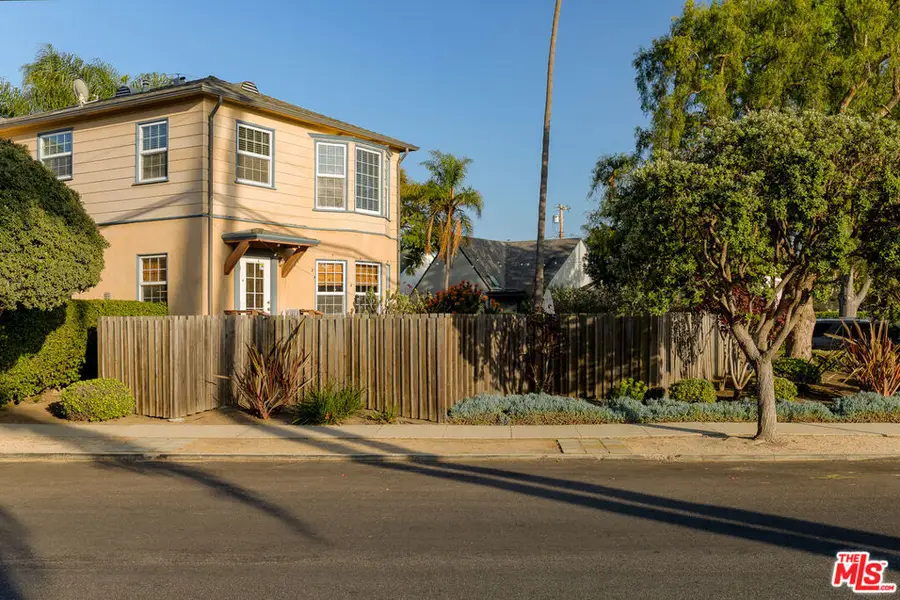 1121 Grant Avenue, Venice, CA 90291 - #2