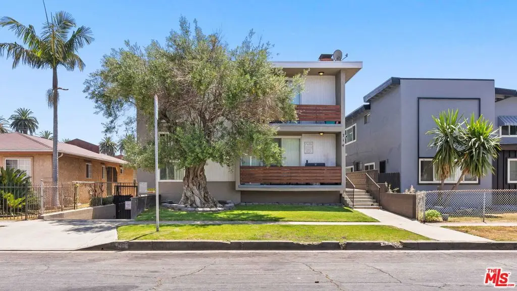 714 Myrtle Avenue, Inglewood, CA 90301 - #1