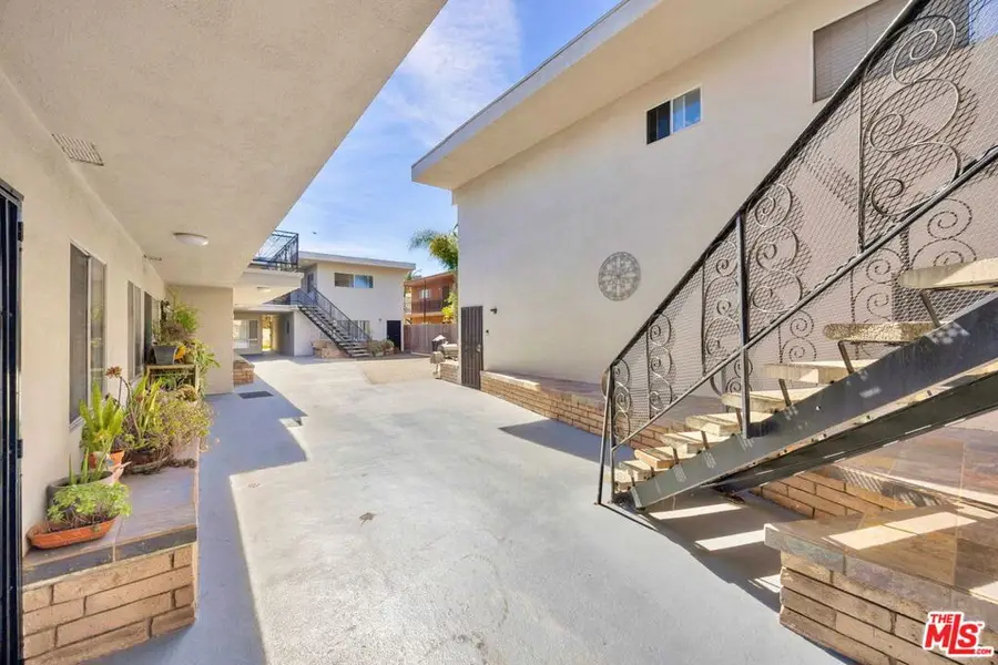 516 Evergreen Street, Inglewood, CA 90302 - #3