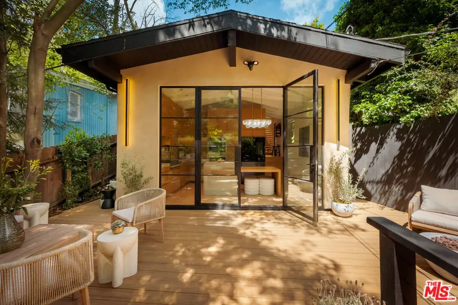 8631 Lookout Mountain Avenue, Los Angeles, CA 90046 - #2