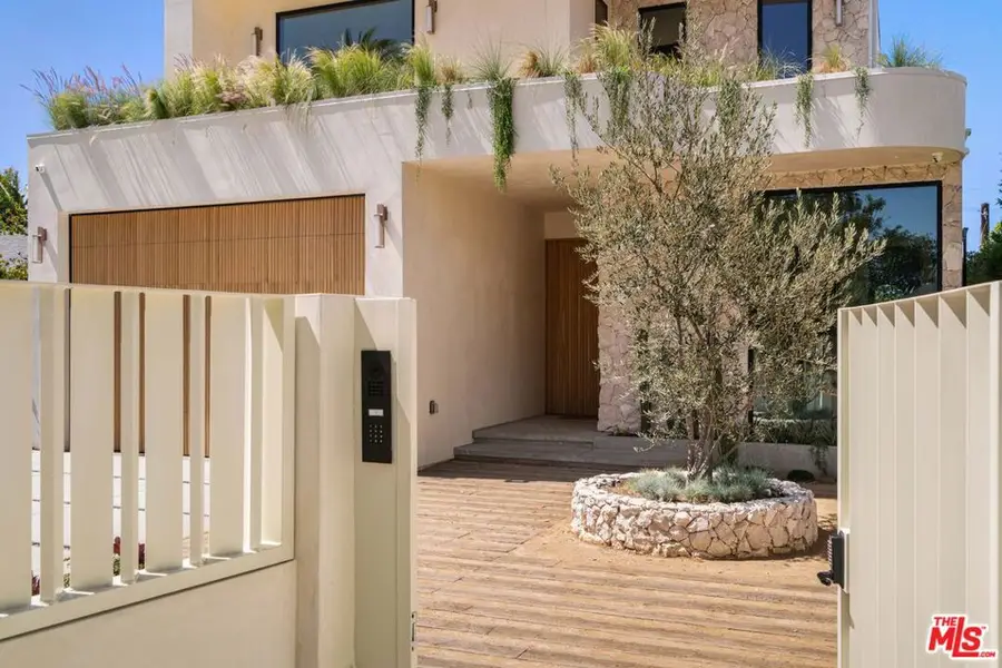 3937 Marcasel Avenue, Los Angeles, CA 90066 - #2