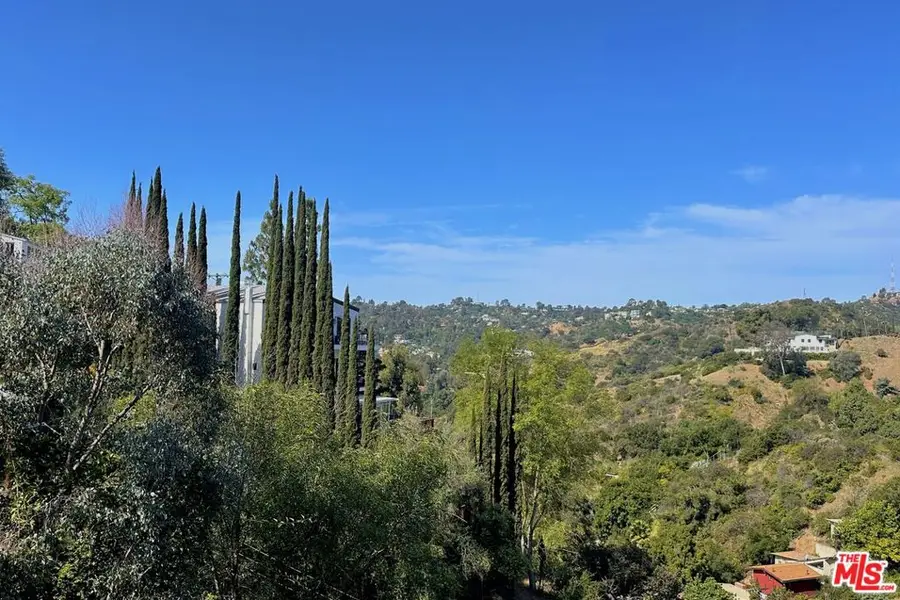 7900 Willow Glen Road, Los Angeles, CA 90046 - #2