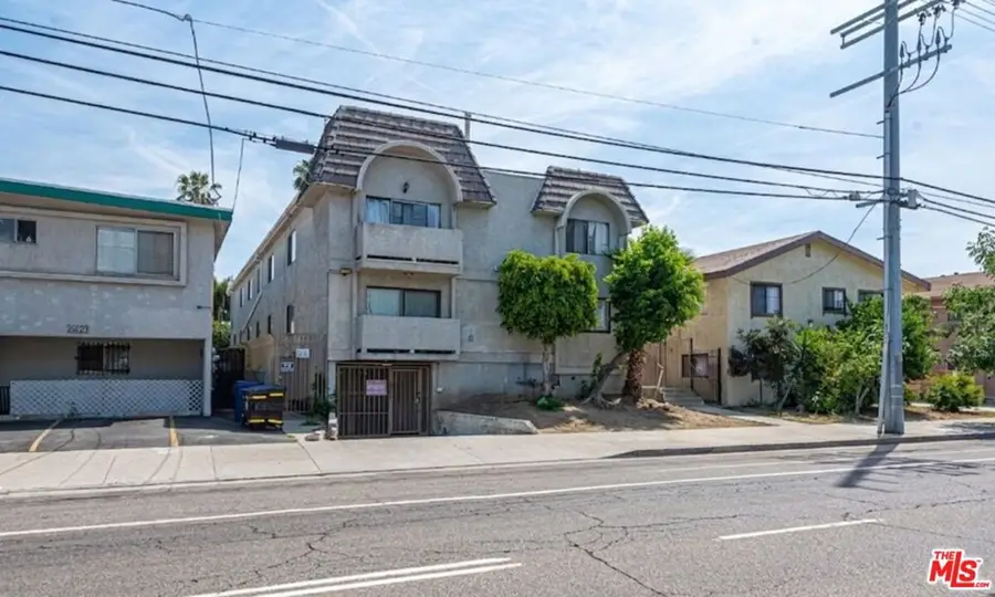 6860 Woodley Avenue, Van Nuys, CA 91406 - #2