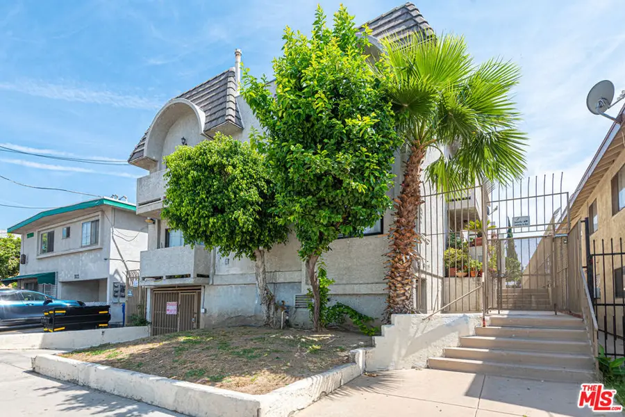 6860 Woodley Avenue, Van Nuys, CA 91406 - #3