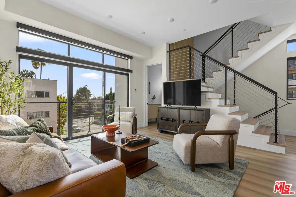 1/2 N Vista Street, Los Angeles, CA 90046 - #1