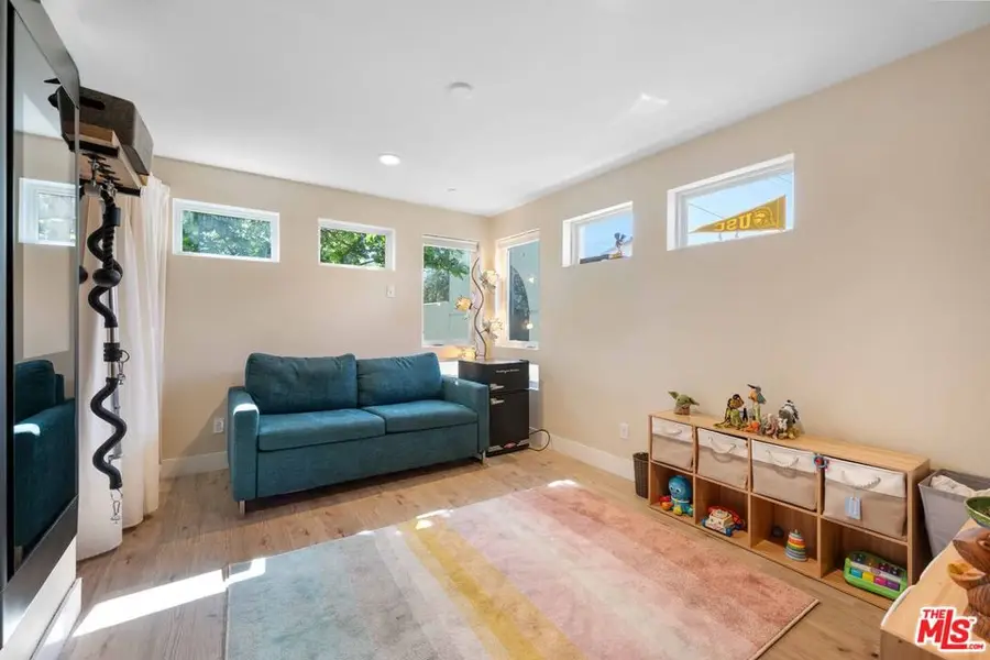 2911 W Exposition Place #1, Los Angeles, CA 90018 - #3