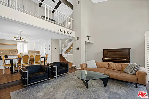 1925 S Beverly Glen Boulevard #40, Los Angeles, CA 90025