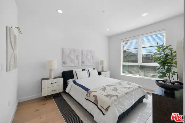 105 S Mariposa Avenue #204, Los Angeles, CA 90004