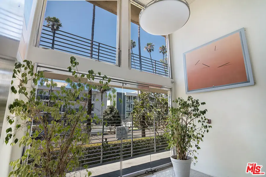843 4th Street #103, Santa Monica, CA 90403 - #2