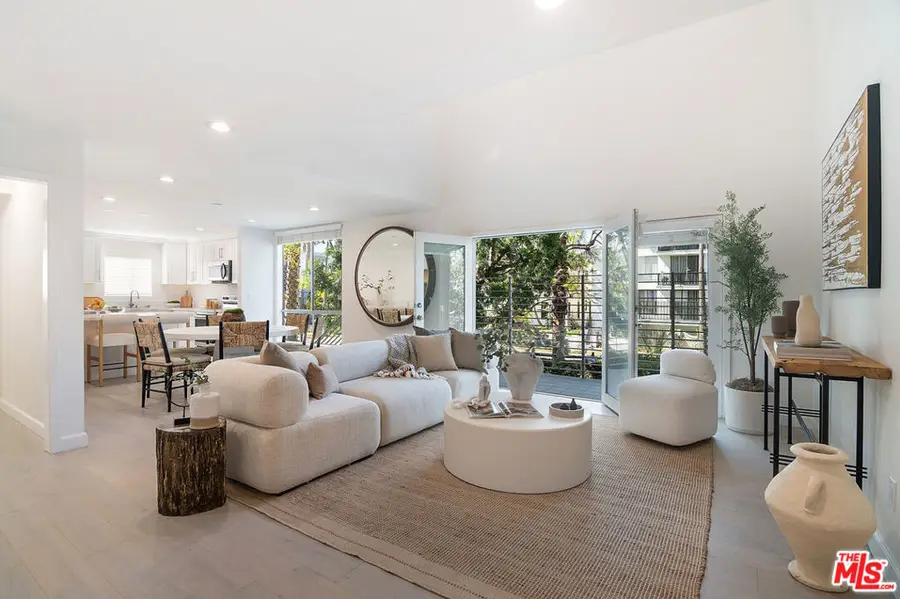 843 4th Street #103, Santa Monica, CA 90403 - #3