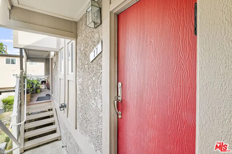 18333 Hatteras Street #77, Tarzana, CA 91356 - #3