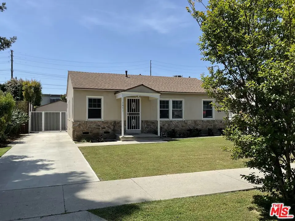 1851 Brockton Avenue, Los Angeles, CA 90025 - #1