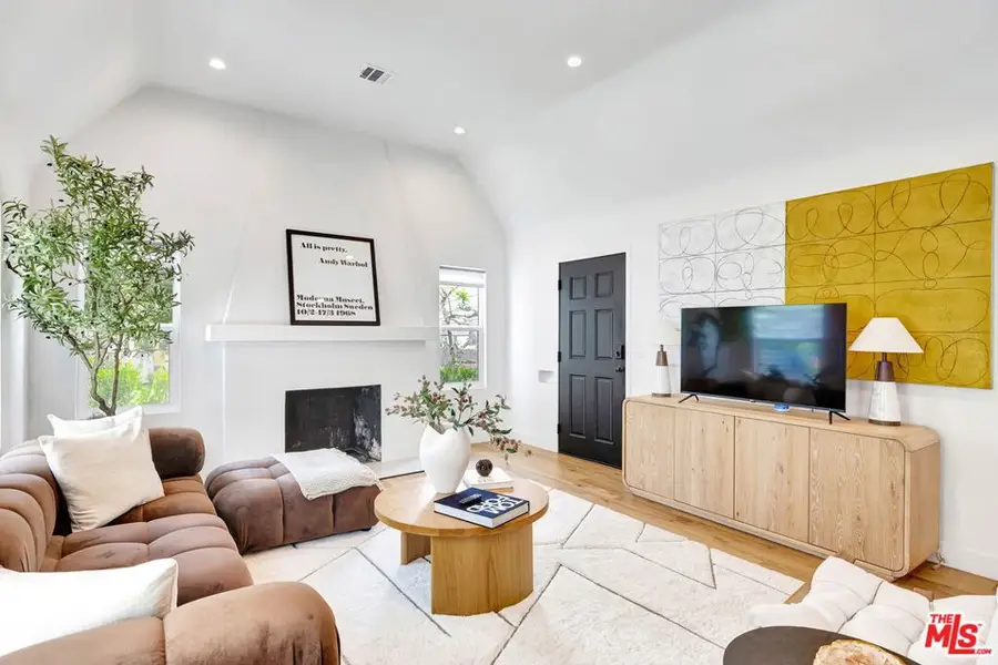 1363 S Curson Avenue, Los Angeles, CA 90019 - #2