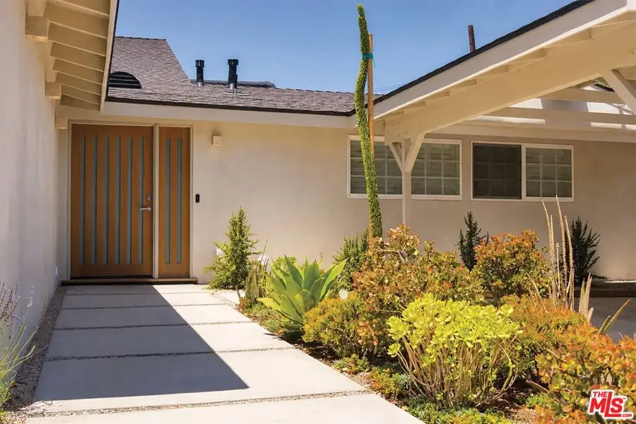 20727 Dolorosa Street, Woodland Hills, CA 91367 - #3