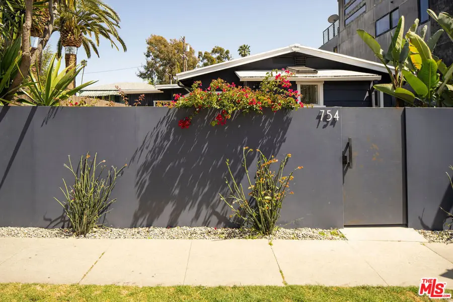 754 California Avenue, Venice, CA 90291 - #2