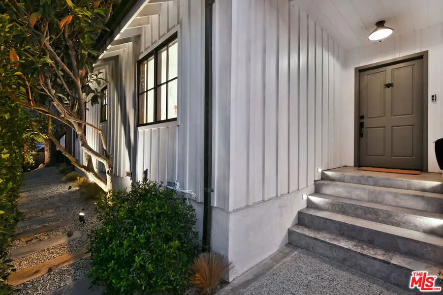 3721 Woodcliff Road, Sherman Oaks, CA 91403 - #3