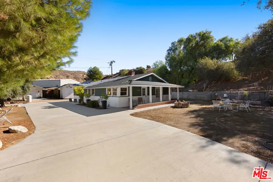 Address Withheld By Seller, Santa Clarita, CA 91390 - #2
