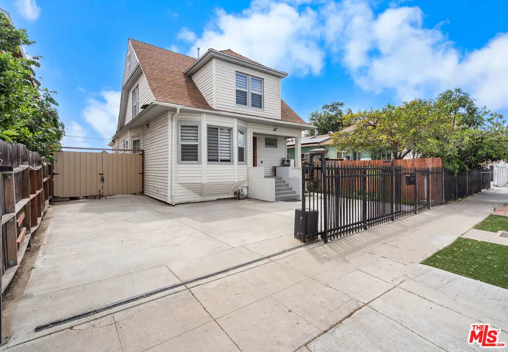 1132 E 27th Street, Los Angeles, CA 90011 - #1
