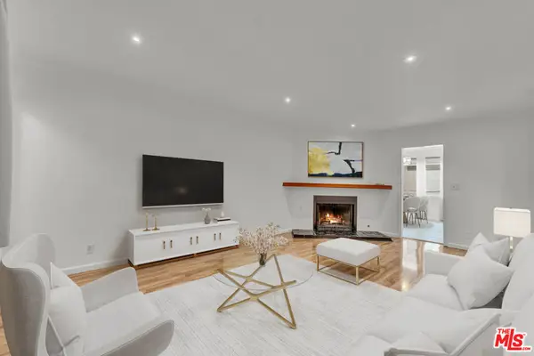 15457 Moorpark Street #3, Sherman Oaks, CA 91403