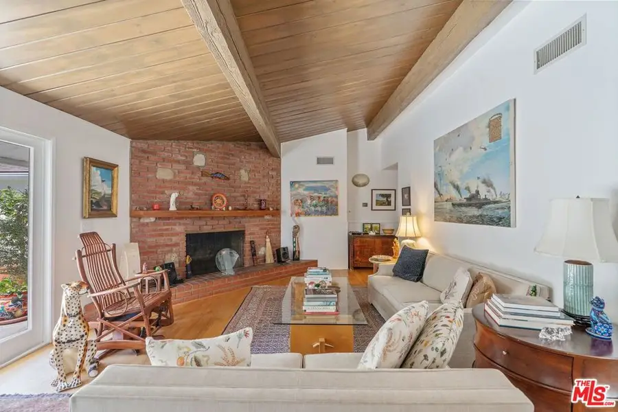 913 Chattanooga Avenue, Pacific Palisades, CA 90272 - #3
