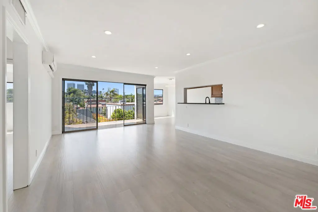 423 S Rexford Drive #303, Beverly Hills, CA 90212 - #1