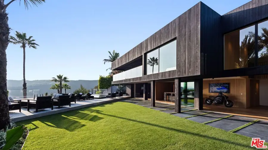 1663 Summitridge Drive, Beverly Hills, CA 90210 - #2