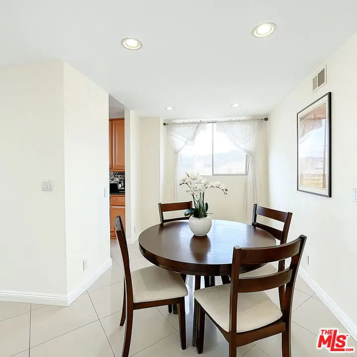 100 S Doheny Drive #920, Los Angeles, CA 90048 - #3