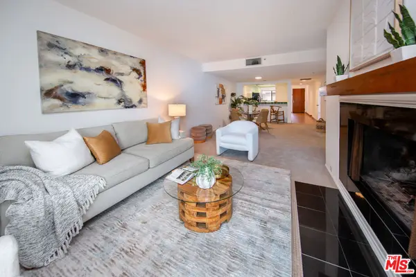 2960 Neilson Way #304, Santa Monica, CA 90405