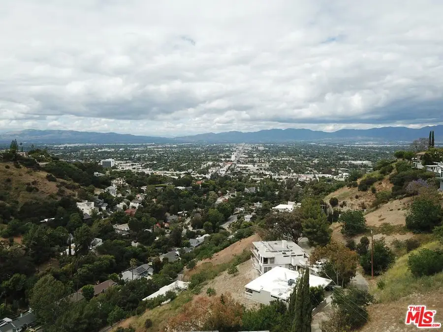 3734 N Oakfield Drive, Sherman Oaks, CA 91423 - #3