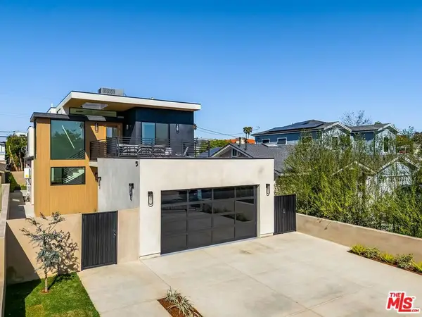 4266 Grand View Boulevard, Los Angeles, CA 90066