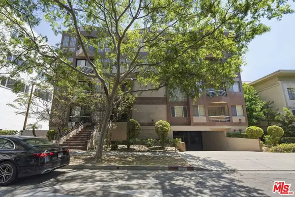 120 S Crescent Drive #104, Beverly Hills, CA 90212