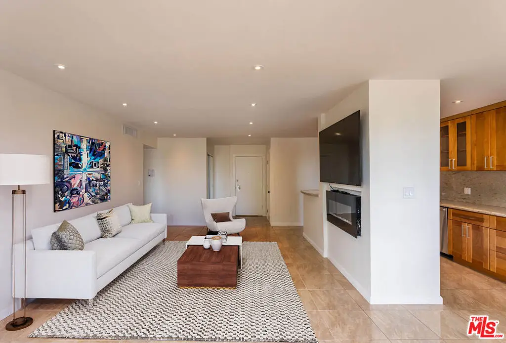 403 N Oakhurst Drive #303, Beverly Hills, CA 90210 - #1
