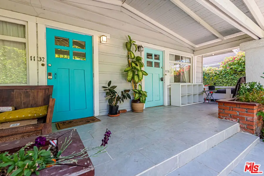 1130 N Beachwood Drive, Los Angeles, CA 90038 - #2