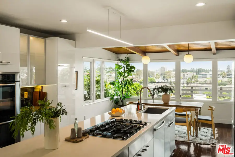 7406 Earldom Avenue, Playa Del Rey, CA 90293 - #2