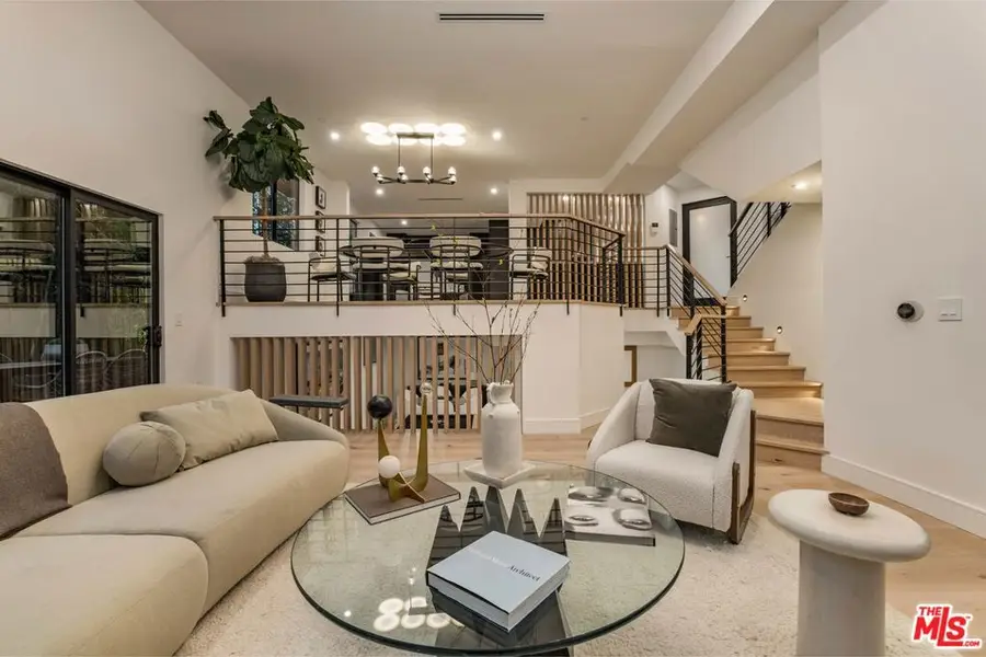 924 N West Knoll Drive, West Hollywood, CA 90069 - #3