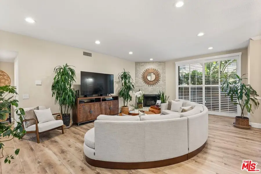 14844 Dickens Street #108, Sherman Oaks, CA 91403 - #2